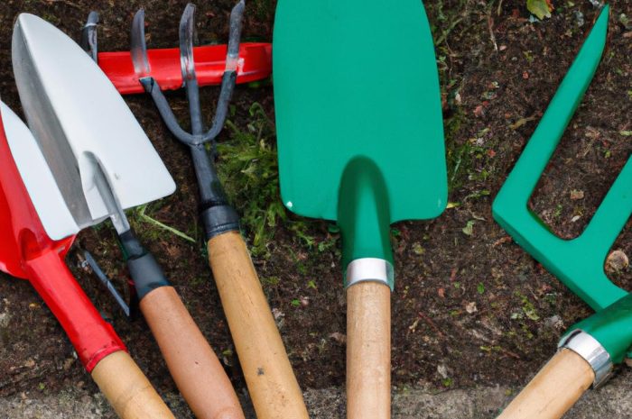 10 niezbędnych narzędzi ogrodowych, które musisz mieć. Sprawdź!