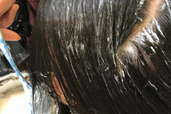 Farbowanie włosów – wszystko, co musisz wiedzieć o najpopularniejszym zabiegu u fryzjera