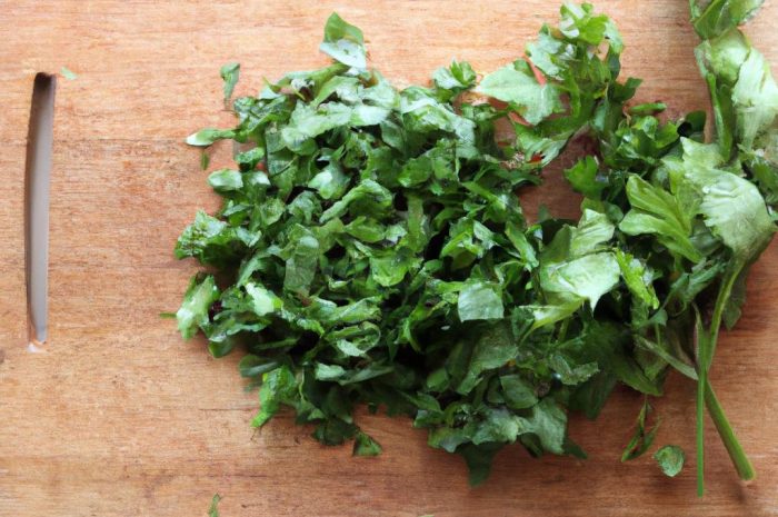 Pietruszka naciowa – niezbędne zioło w każdej kuchni