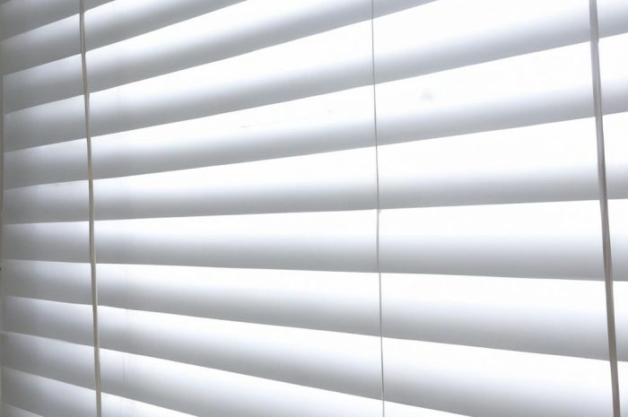 Zewnętrzne Osłony Okienne: Funkcjonalność i Estetyka w Jednym