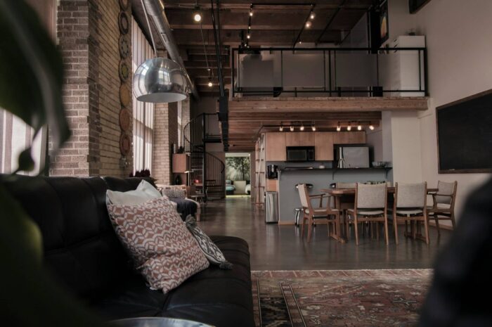 Czym jest styl industrialny, loft i jak urządzić tak swój dom?